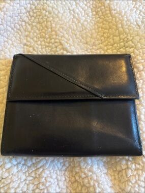 Rolfs Black Leather Key & Card Holder with Gold Accent